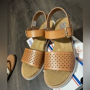 Brand new BOB sandals